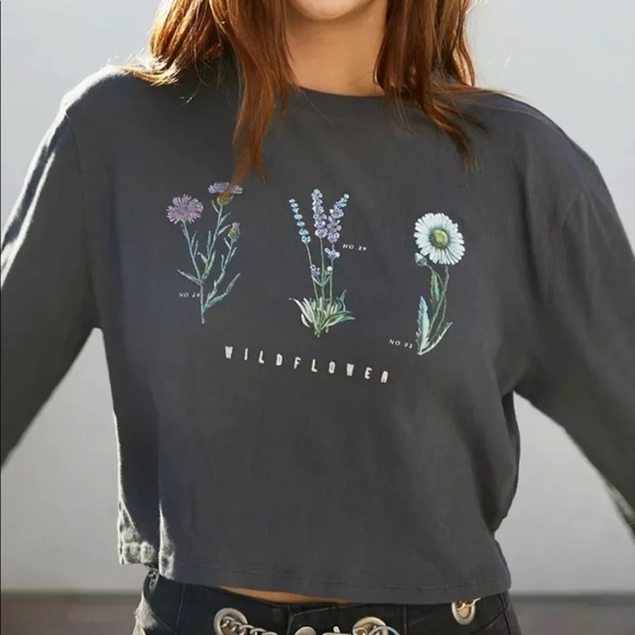 Urban Outfitters Tops - Urban Outfitters Wild Flowers Long-sleeve Tee